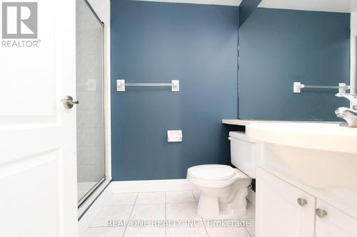 1109 - 188 Doris Avenue, Toronto, ON - Indoor Photo Showing Bathroom