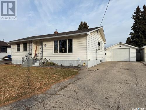 251 Fifth Avenue N, Yorkton, SK - Outdoor