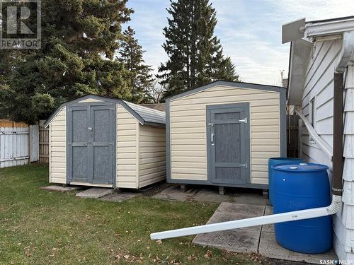 251 Fifth Avenue N, Yorkton, SK - Outdoor