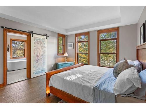 Master bedroom - 200 Ch. De Villandry, Saint-Adolphe-D'Howard, QC - Indoor Photo Showing Bedroom