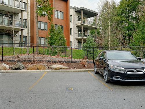 Parking - 201-32 Rue De Boigne, Blainville, QC - Outdoor