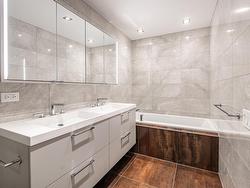 Ensuite bathroom - 