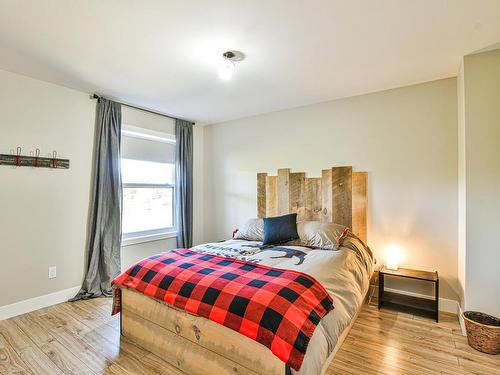 Chambre Ã Â coucher - 6990  - 6992 Ch. Du Lac-Labelle, Labelle, QC - Indoor Photo Showing Bedroom