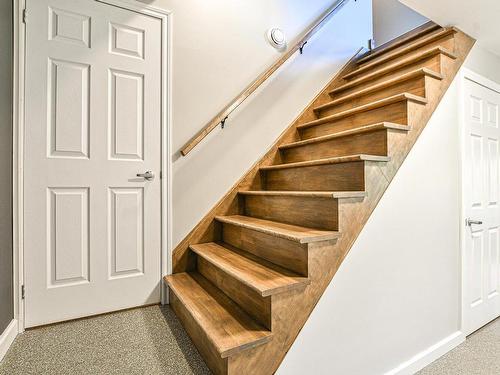 Escalier - 6990  - 6992 Ch. Du Lac-Labelle, Labelle, QC - Indoor Photo Showing Other Room