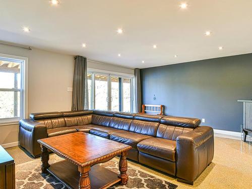 Salon - 6990  - 6992 Ch. Du Lac-Labelle, Labelle, QC - Indoor Photo Showing Living Room