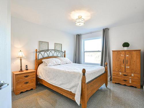 Chambre Ã Â coucher - 6990  - 6992 Ch. Du Lac-Labelle, Labelle, QC - Indoor Photo Showing Bedroom