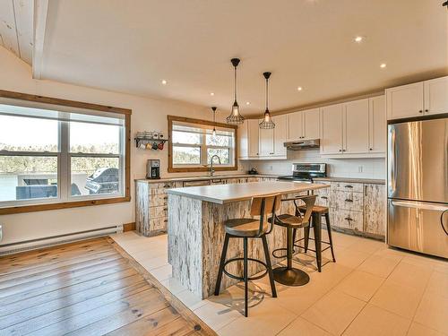 Cuisine - 6990  - 6992 Ch. Du Lac-Labelle, Labelle, QC - Indoor Photo Showing Kitchen