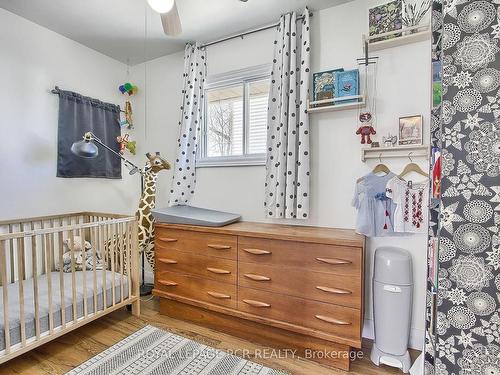 1066 Wood St, Innisfil, ON - Indoor Photo Showing Bedroom