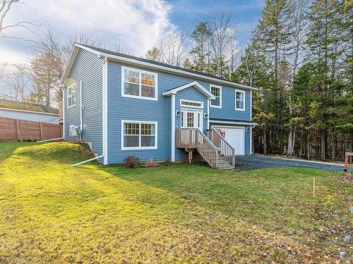 10 Lakeland Street, Beaver Bank, NS 