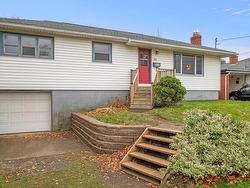 10 Old Ferry Road  Dartmouth, NS B2Y 2E3