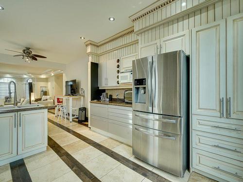 Kitchen - 6 Rue Notre-Dame-De-Laval, Laval (Sainte-Rose), QC - Indoor Photo Showing Kitchen With Double Sink