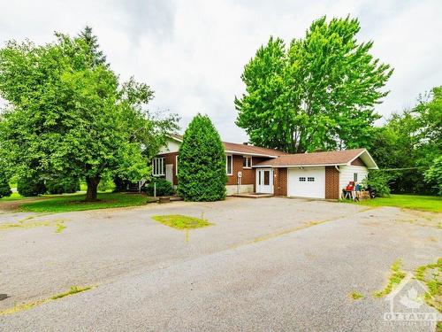 10984 County Road 2 Road, Iroquois, ON 