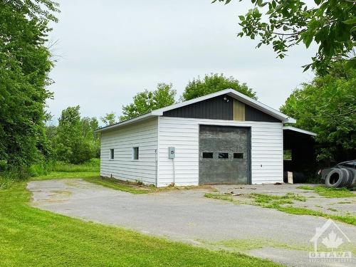 10984 County Road 2 Road, Iroquois, ON 