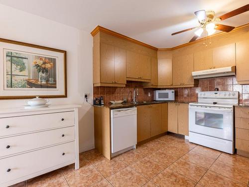 Cuisine - 2-8495 Av. René-Descartes, Montréal (Rivière-Des-Prairies/Pointe-Aux-Trembles), QC - Indoor Photo Showing Kitchen With Double Sink