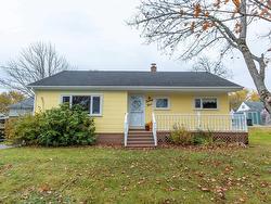 23 Allison Avenue  Amherst, NS B4H 3B3