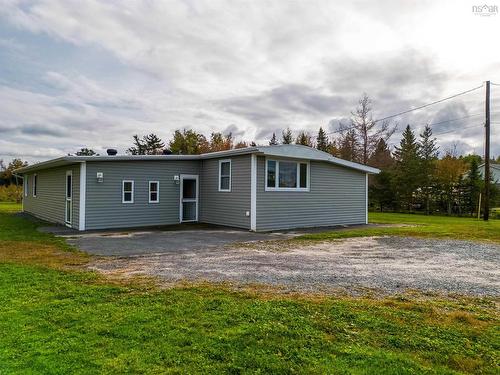 6638 Highway 2, Enfield, NS 