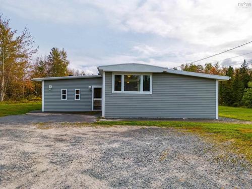 6638 Highway 2, Enfield, NS 