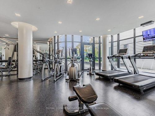 226-99 The Donway  W, Toronto, ON - Indoor Photo Showing Gym Room