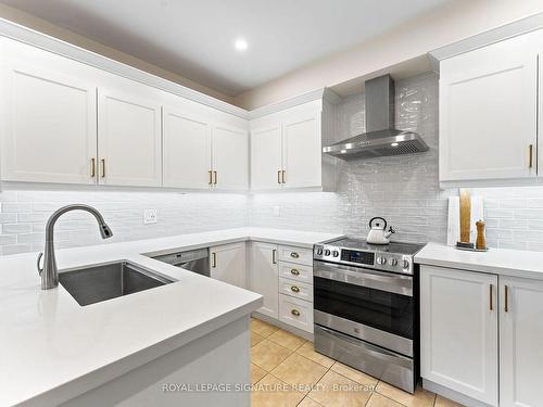 3 Rolfe Lane, Ajax, ON - Indoor Photo Showing Kitchen With Upgraded Kitchen