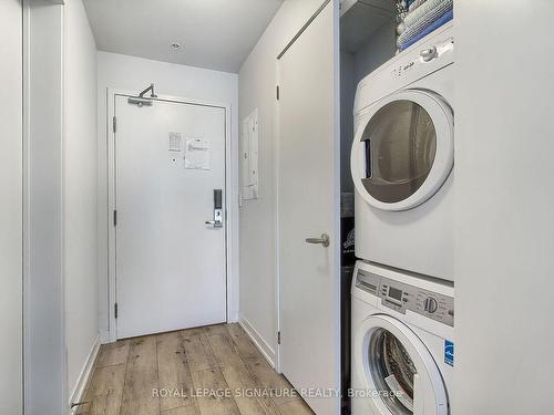 309-1800 Simcoe St N, Oshawa, ON - Indoor Photo Showing Laundry Room