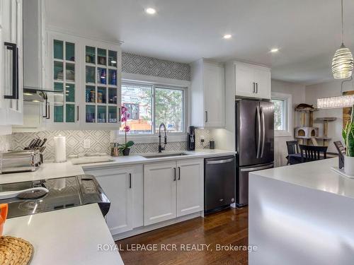 6669 20Th Sdrd, Essa, ON - Indoor Photo Showing Kitchen