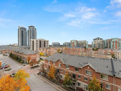 818-39 Galleria Pkwy, Markham, ON - Outdoor