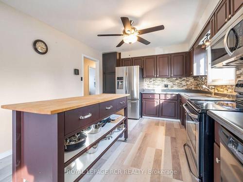 99 Blind Line, Orangeville, ON - Indoor Photo Showing Kitchen With Stainless Steel Kitchen With Double Sink