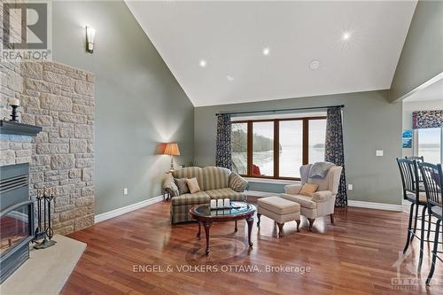 50 Belmonte Lane, Rideau Lakes (818 - Rideau Lakes (Bastard) Twp), ON - Indoor Photo Showing Living Room With Fireplace