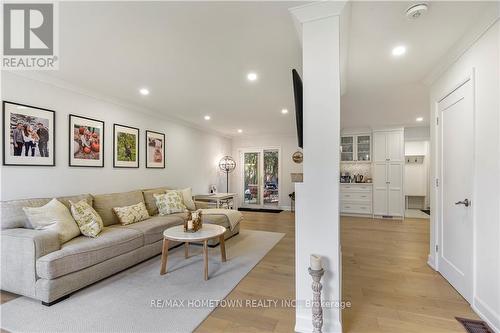 114 Chipman Road, Brockville, ON - Indoor Photo Showing Living Room