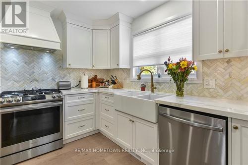 114 Chipman Road, Brockville, ON - Indoor Photo Showing Kitchen With Double Sink With Upgraded Kitchen