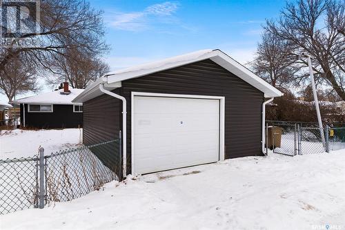 332 Royal Street, Regina, SK - Outdoor With Exterior