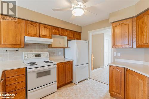 98 Navigators Trail, Bobcaygeon, ON - Indoor Photo Showing Kitchen