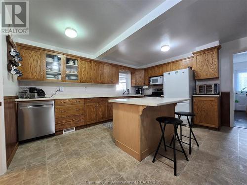 23655 Industrial Road, Thamesville, ON - Indoor Photo Showing Kitchen