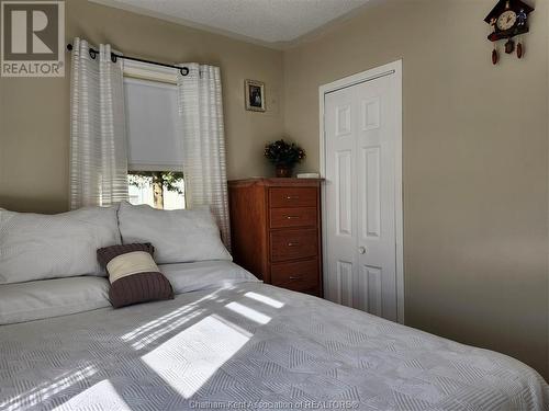 23655 Industrial Road, Thamesville, ON - Indoor Photo Showing Bedroom