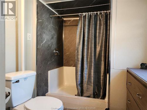 23655 Industrial Road, Thamesville, ON - Indoor Photo Showing Bathroom