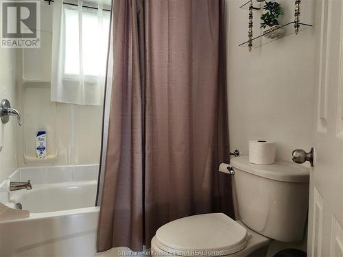 23655 Industrial Road, Thamesville, ON - Indoor Photo Showing Bathroom