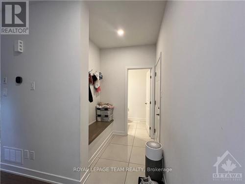 1039 Hydrangea Avenue, Ottawa, ON - Indoor Photo Showing Other Room