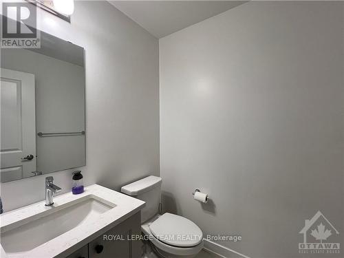 1039 Hydrangea Avenue, Ottawa, ON - Indoor Photo Showing Bathroom