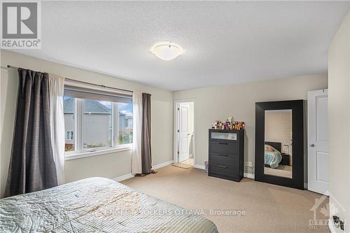 422 Country Glen Way, Ottawa, ON - Indoor Photo Showing Bedroom