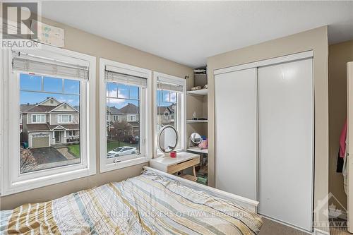 422 Country Glen Way, Ottawa, ON - Indoor Photo Showing Bedroom