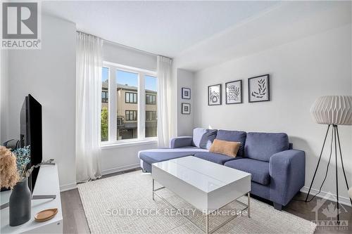 804 Element, Ottawa, ON - Indoor Photo Showing Living Room