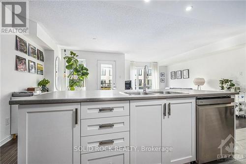 804 Element, Ottawa, ON - Indoor Photo Showing Kitchen With Double Sink