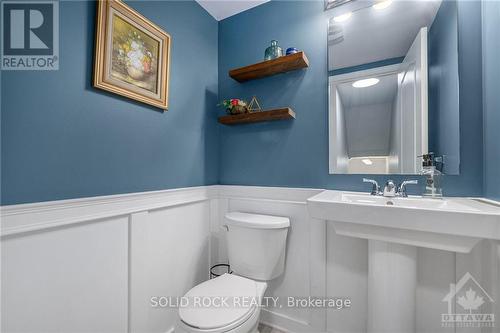 804 Element, Ottawa, ON - Indoor Photo Showing Bathroom