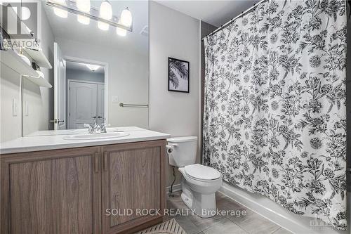 804 Element, Ottawa, ON - Indoor Photo Showing Bathroom