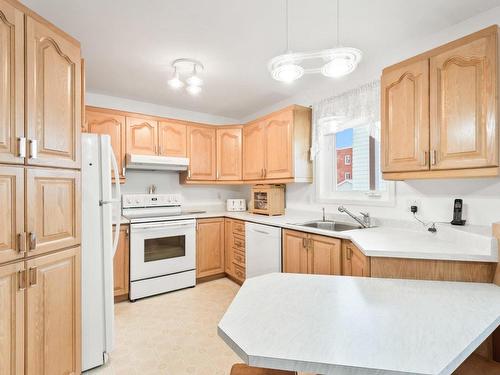 Kitchen - 171  - 173 Rue Laurier, Granby, QC - Indoor Photo Showing Kitchen