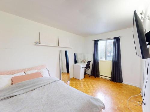 Chambre Ã Â coucher - 607 Rue Réaumur, Laval (Auteuil), QC - Indoor Photo Showing Bedroom