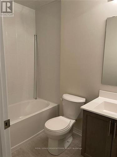 131 - 1573 Rose Way, Milton, ON - Indoor Photo Showing Bathroom