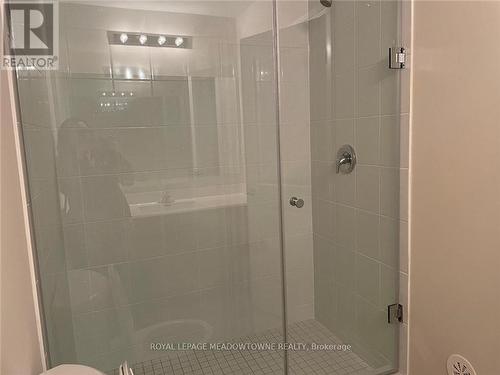 131 - 1573 Rose Way, Milton, ON - Indoor Photo Showing Bathroom