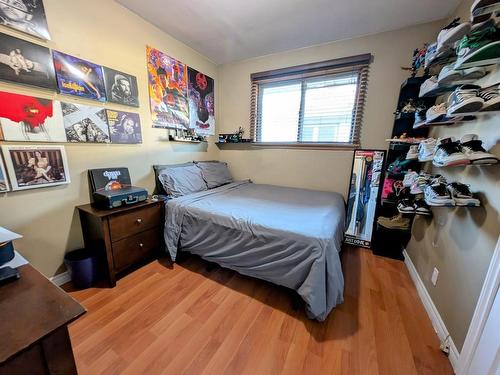 414 Walsh Street W, Thunder Bay, ON - Indoor Photo Showing Bedroom