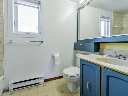 Dwelling - 1399  - 1403 Rue Montarville, Saint-Bruno-De-Montarville, QC - Indoor Photo Showing Bathroom